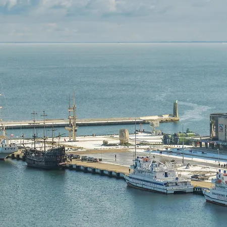 Sea Towers, Sun & Snow * Gdynia
